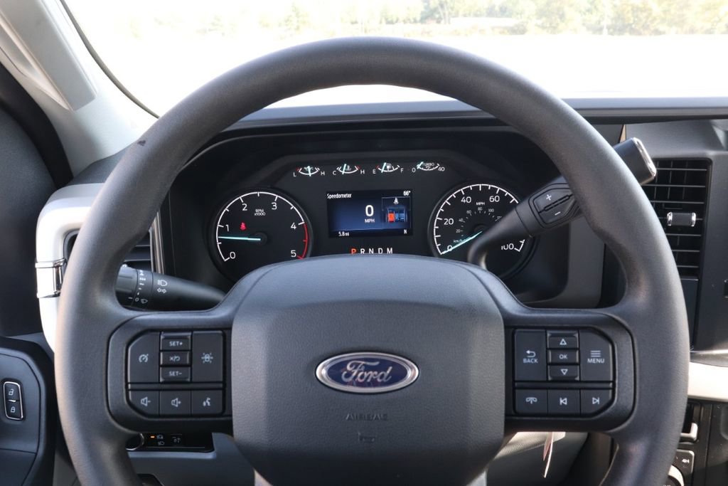 New 2025 Ford F550 4x4 Regular Cab Super Duty image 16