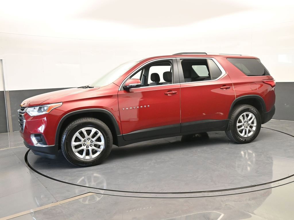 Used 2018 Chevrolet Traverse LT image 2
