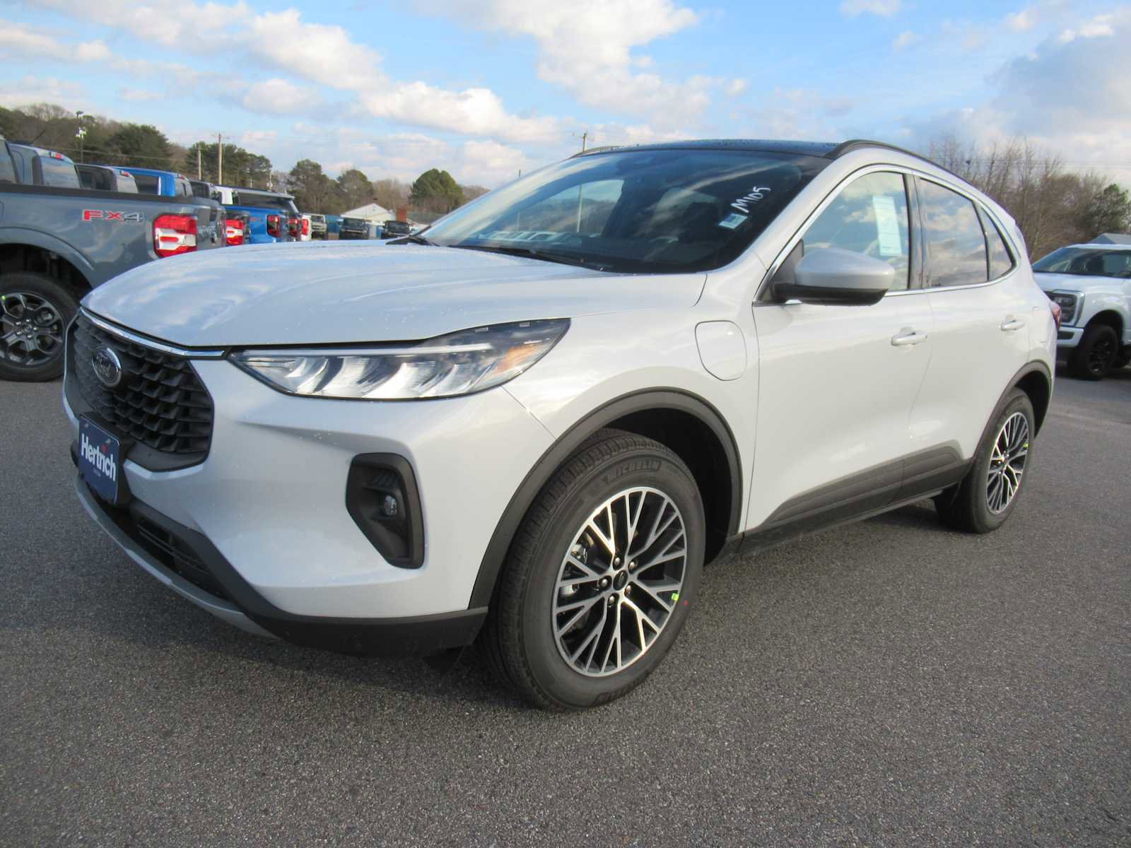 New 2026 Ford Escape SE