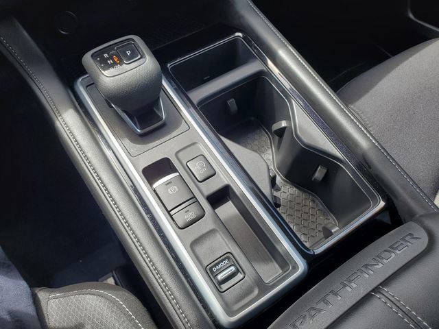 Certified 2025 Nissan Pathfinder SV image 22