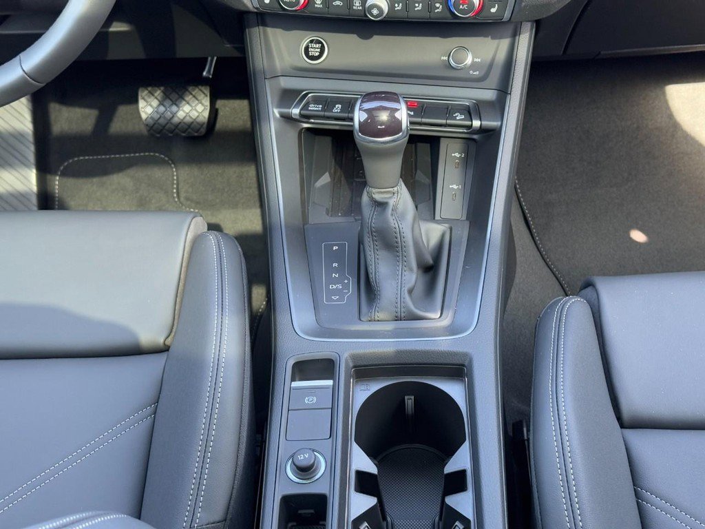 New 2025 Audi Q3 2.0T Premium image 10