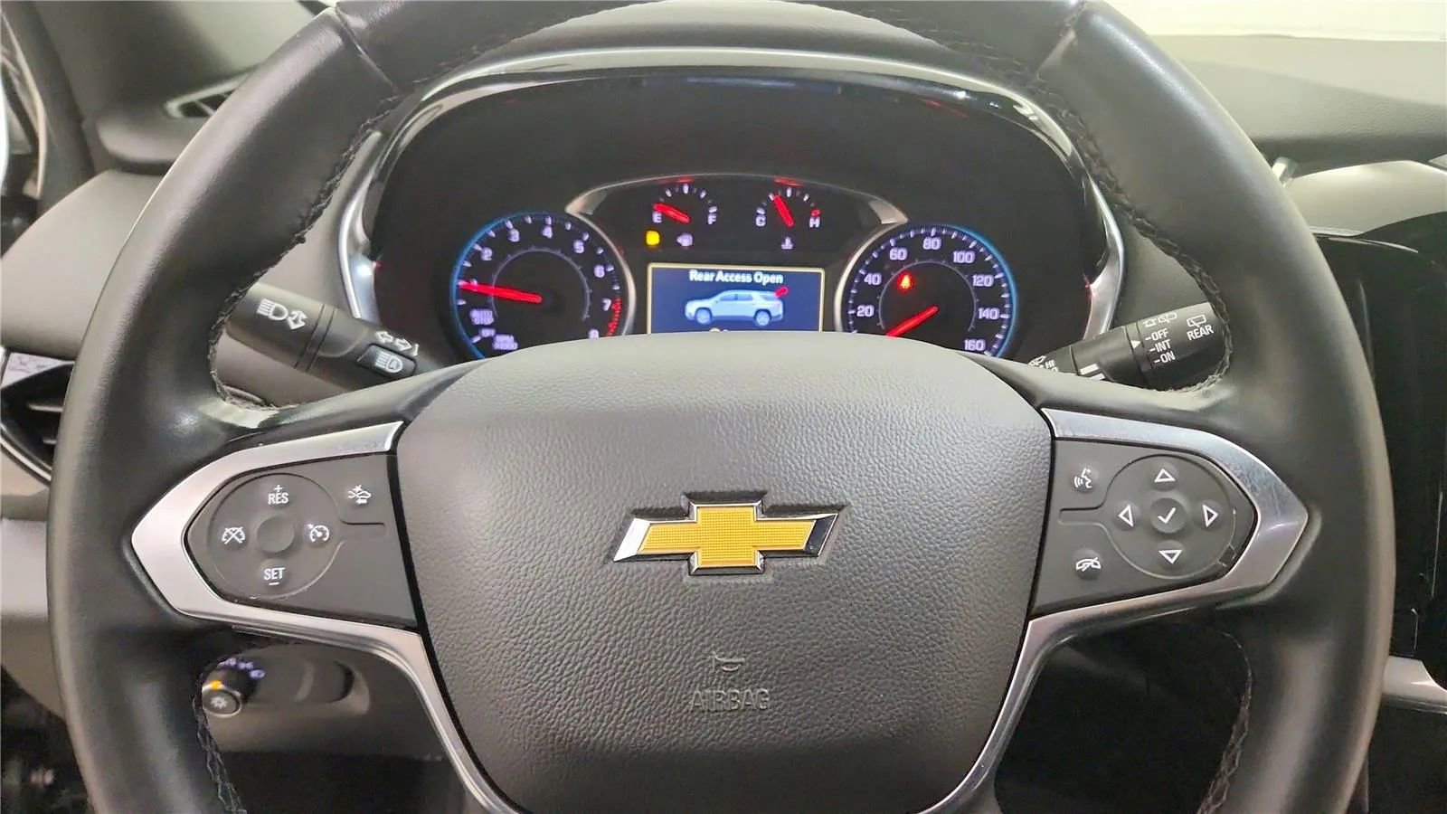 Used 2023 Chevrolet Traverse LT image 26
