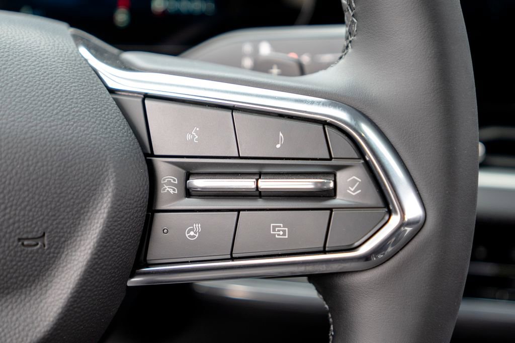 New 2026 Chevrolet Equinox LT image 17