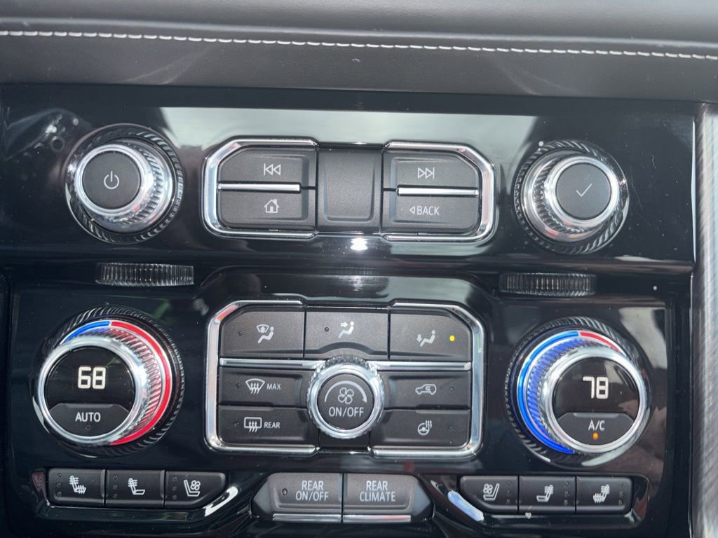 Used 2024 GMC Yukon Denali Ultimate AWD/4WD image 35