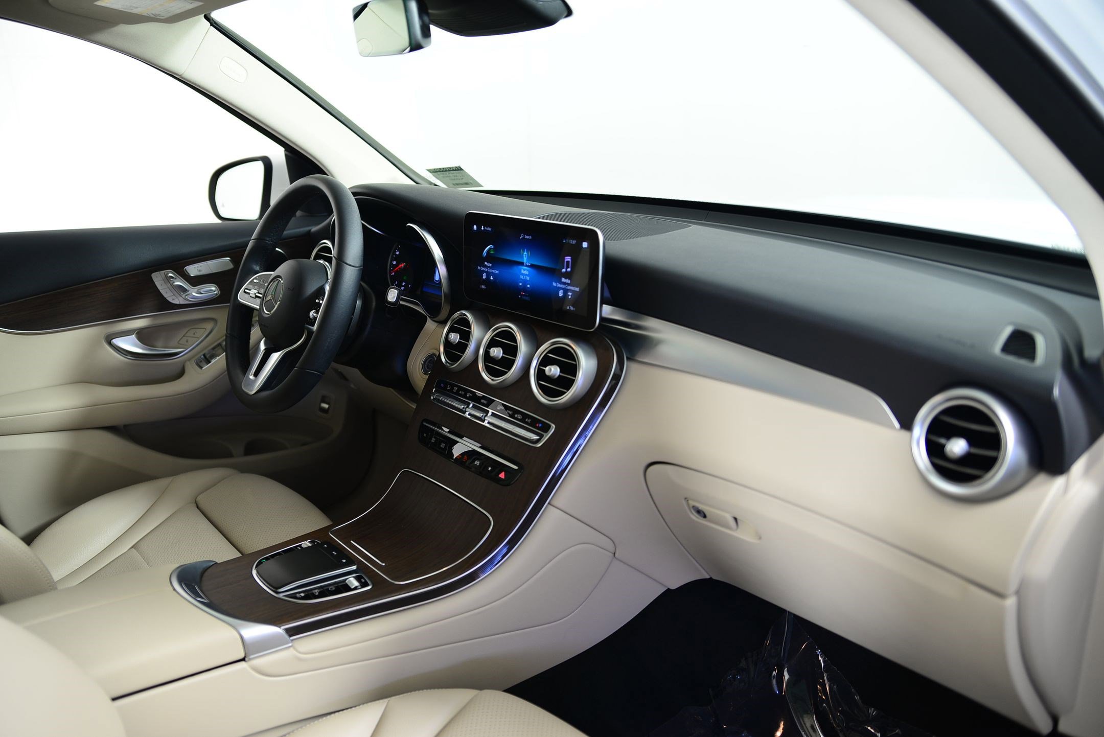 Used 2022 Mercedes-Benz GLC 300 4MATIC image 22