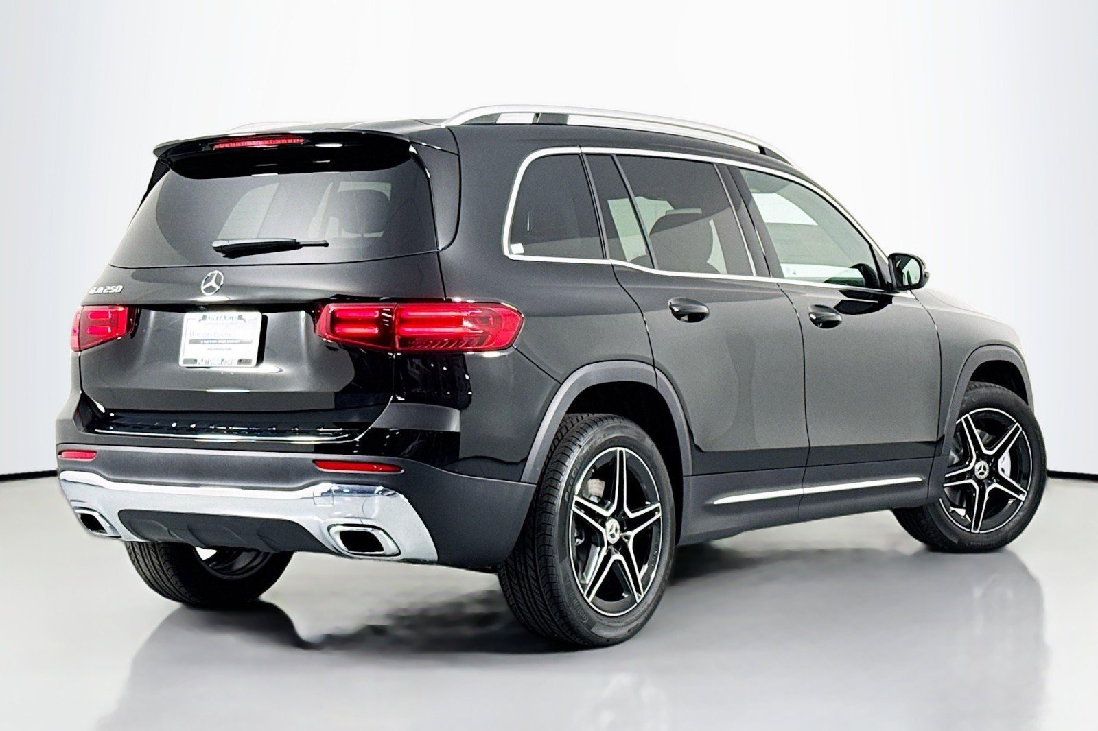 New 2026 Mercedes-Benz GLB 250 image 12