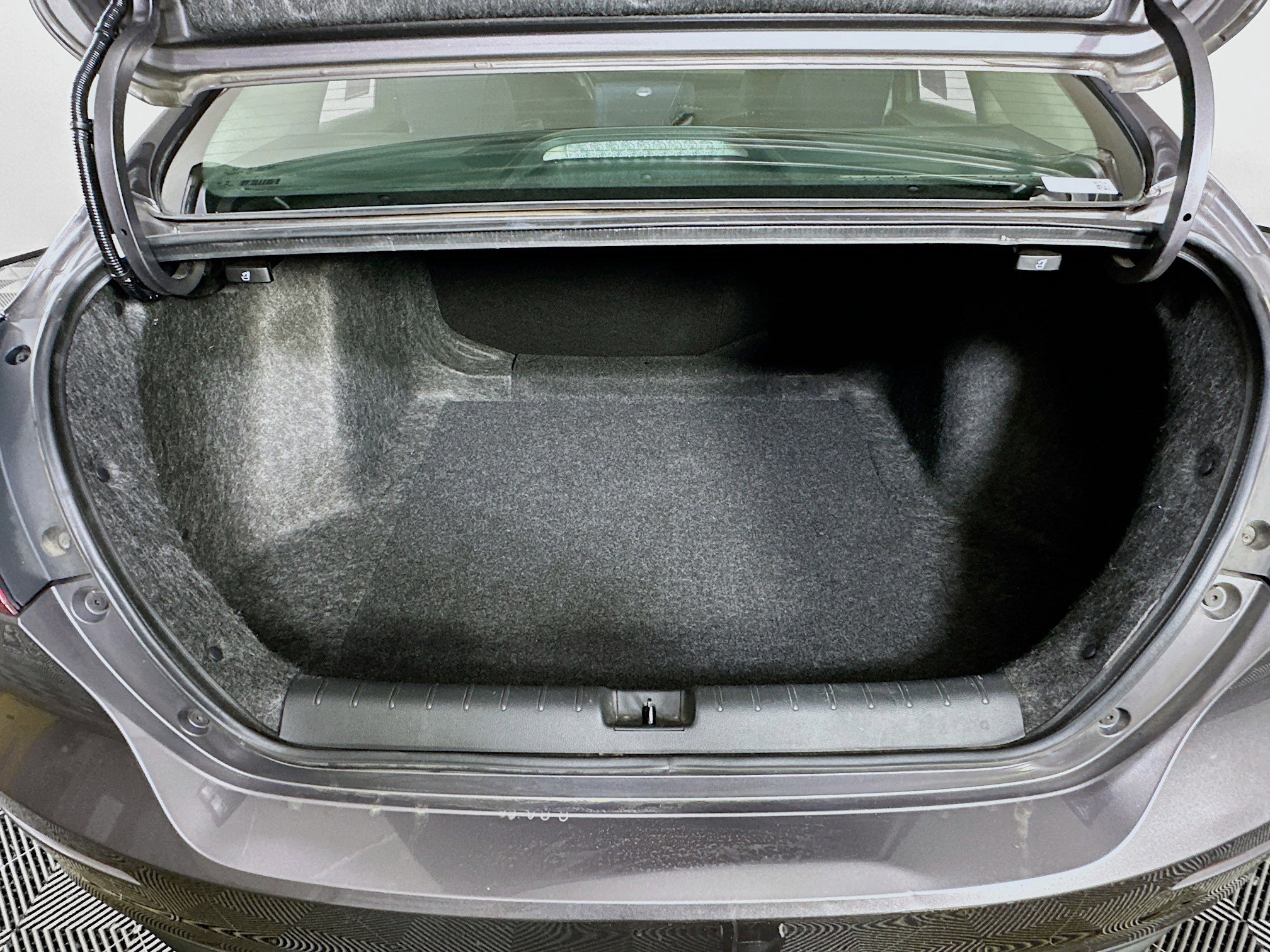 Used 2019 Honda Insight EX image 26