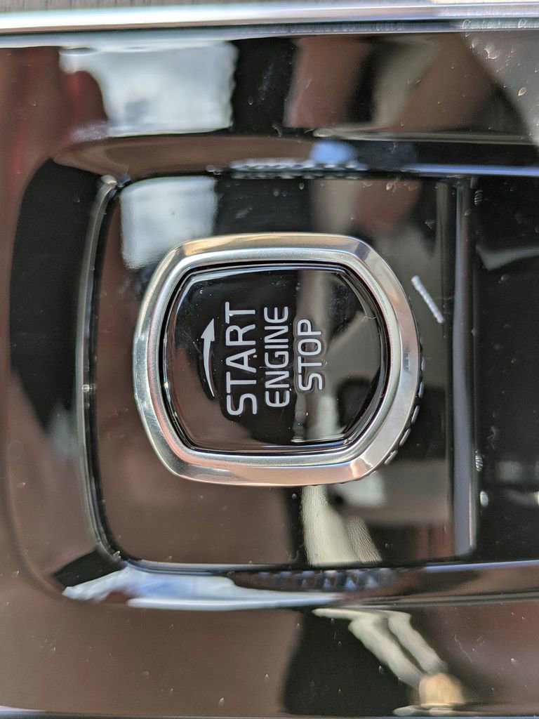 New 2026 Volvo XC90 B6 Core image 28