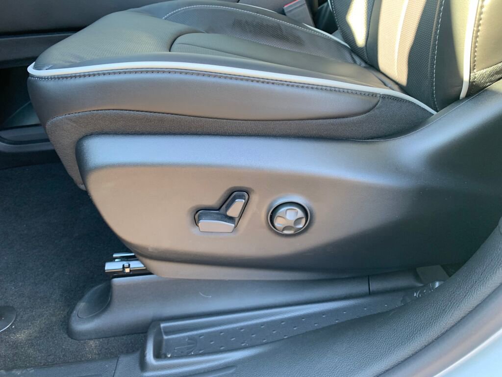 New 2026 Chrysler Pacifica Limited w/ S Appearance Package image 12