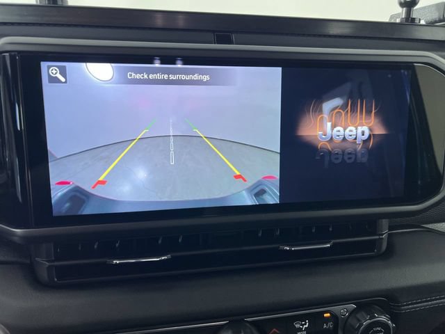 Used 2024 Jeep Gladiator Rubicon w/ Safety Group AWD/4WD image 14