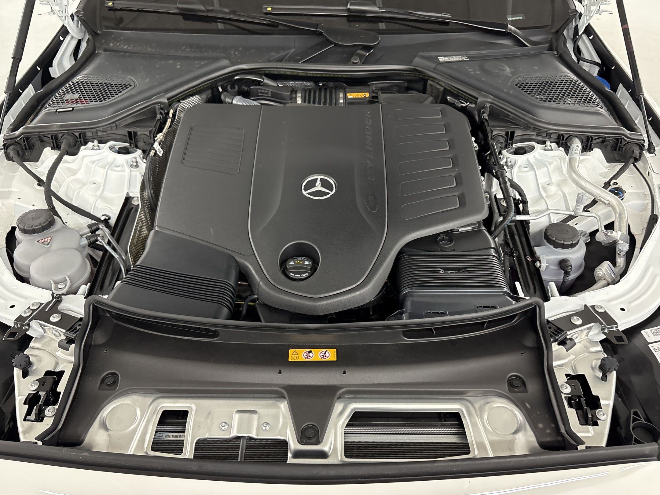 New 2026 Mercedes-Benz E 450 4MATIC Sedan image 32