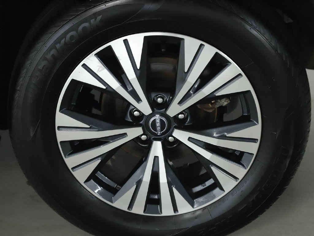 Used 2023 Nissan Rogue SV AWD/4WD image 39