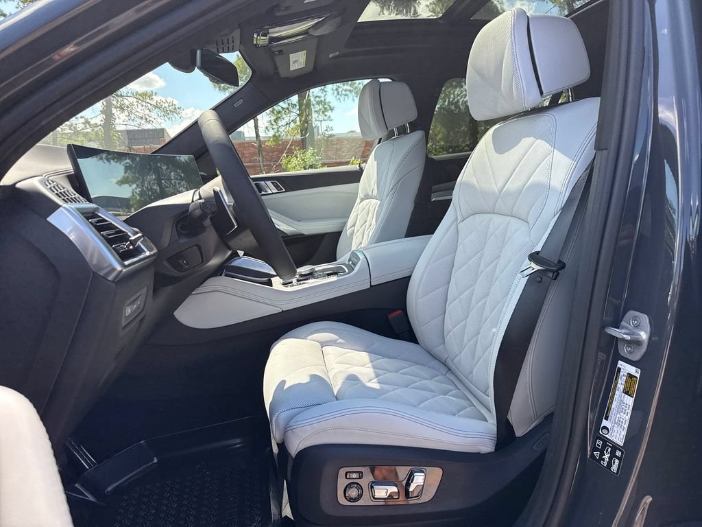 New 2027 BMW X6 xDrive40i w/ Climate Comfort Package AWD/4WD image 10