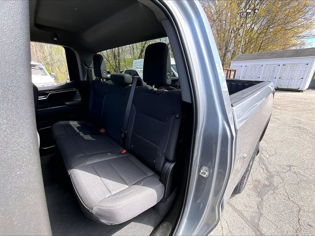 Used 2023 GMC Sierra 1500 SLE w/ X31 Off-Road Package AWD/4WD image 14
