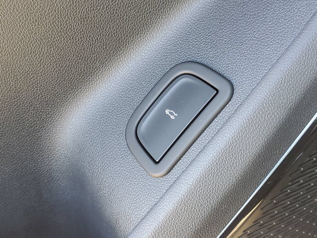 Used 2024 GMC Acadia AT4 w/ LPO, Floor Liner Package AWD/4WD image 20