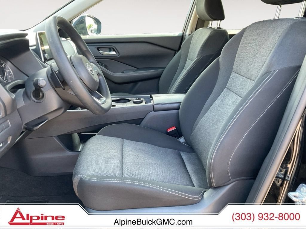 Used 2024 Nissan Rogue SV AWD/4WD image 9
