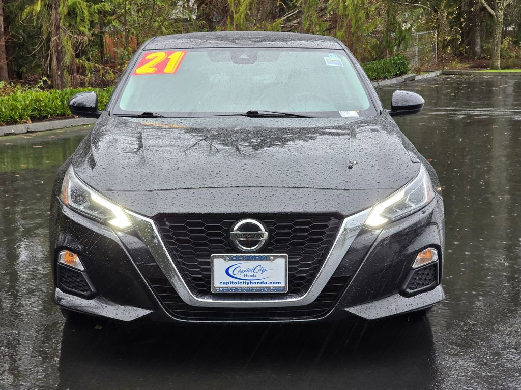 Used 2021 Nissan Altima 2.5 SV image 2