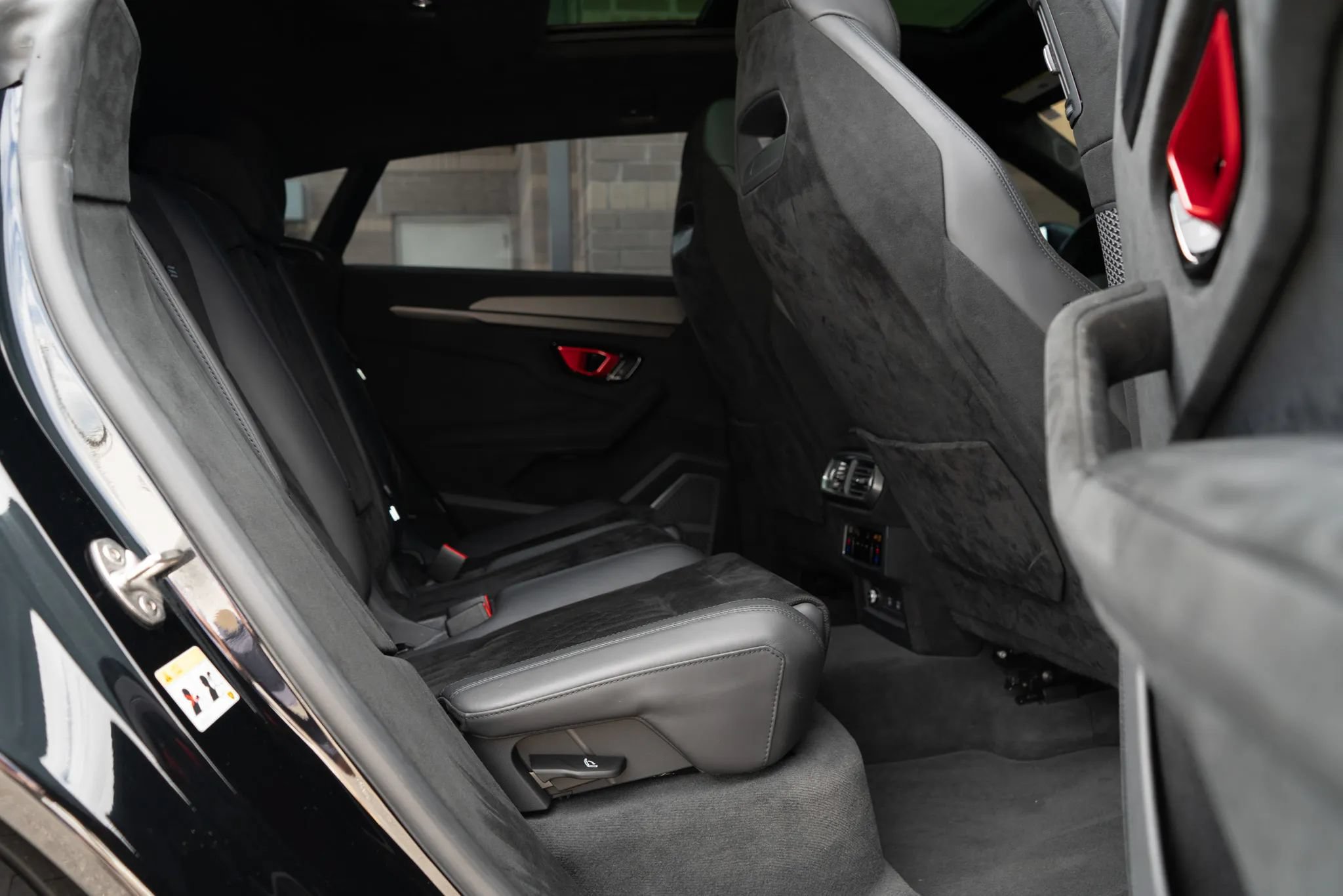 Used 2024 Lamborghini Urus Performante AWD/4WD image 33