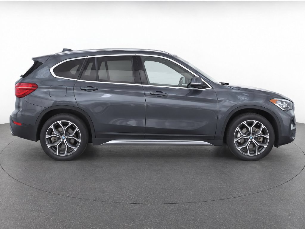 Used 2022 BMW X1 xDrive28i w/ Convenience Package AWD/4WD image 4