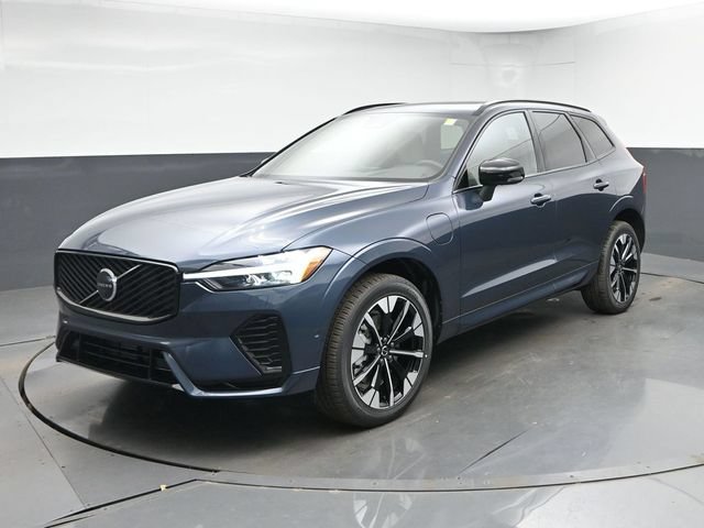 New 2026 Volvo XC60 T8 Plus w/ Climate Package PRO AWD/4WD image 4
