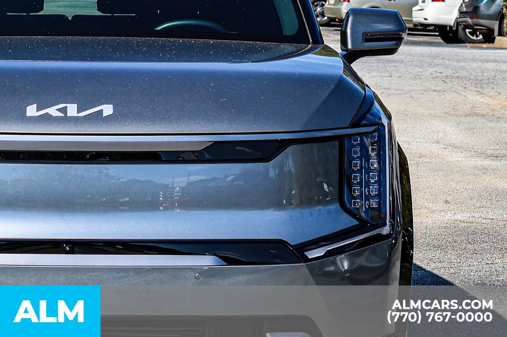 Used 2024 Kia EV9 Land image 16