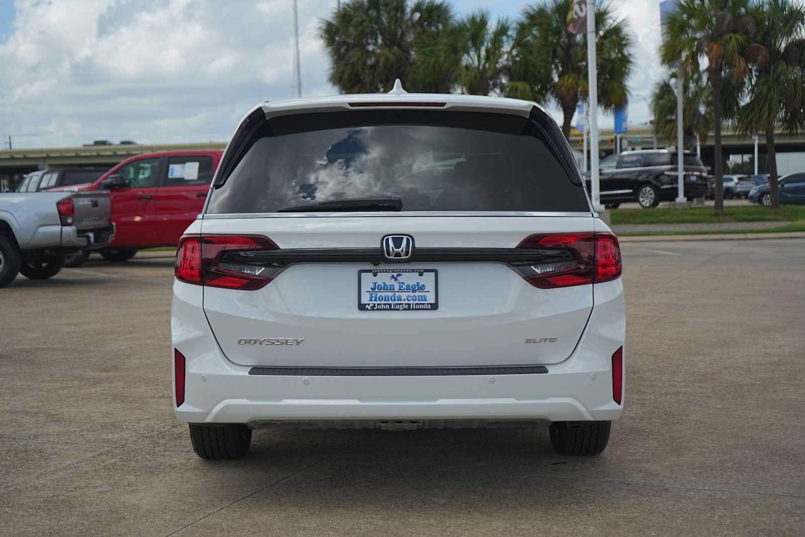 Used 2026 Honda Odyssey Elite image 5