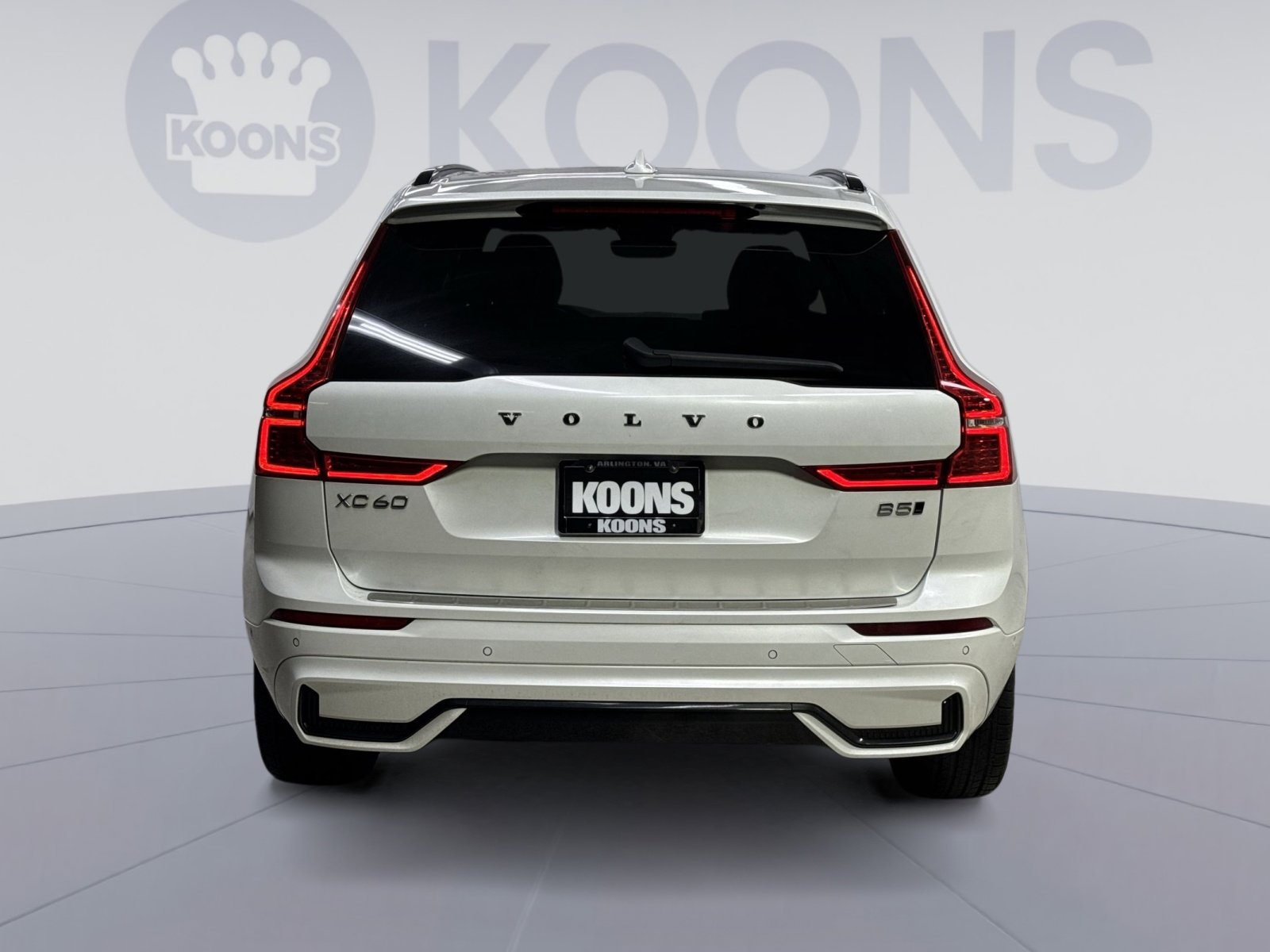 Used 2023 Volvo XC60 B5 Plus w/ Climate Package image 11