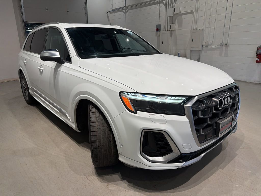 Used 2025 Audi SQ7 Prestige image 3