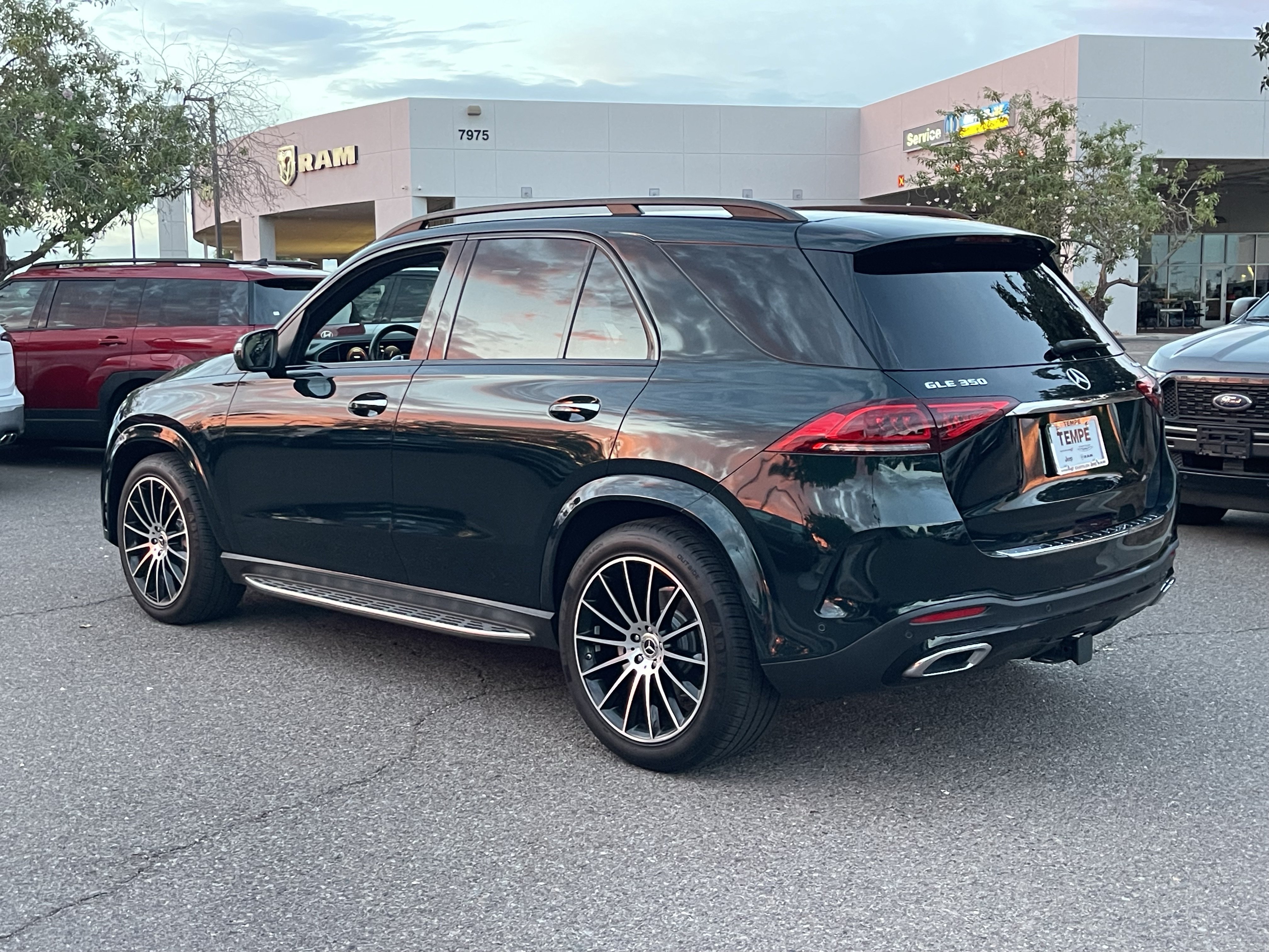 Used 2023 Mercedes-Benz GLE 350 4MATIC image 4