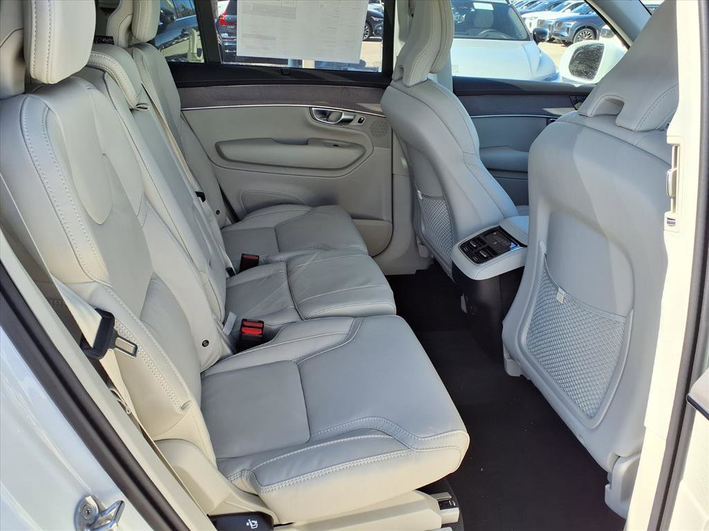New 2026 Volvo XC90 B6 Ultra w/ Protection Package image 10