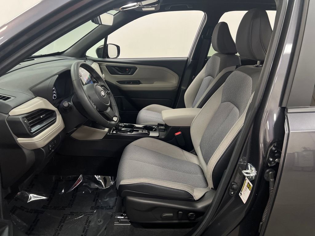 Used 2026 Subaru Forester Premium AWD/4WD image 11