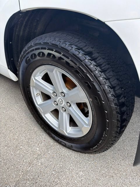 Used 2010 Toyota Highlander 4WD image 8