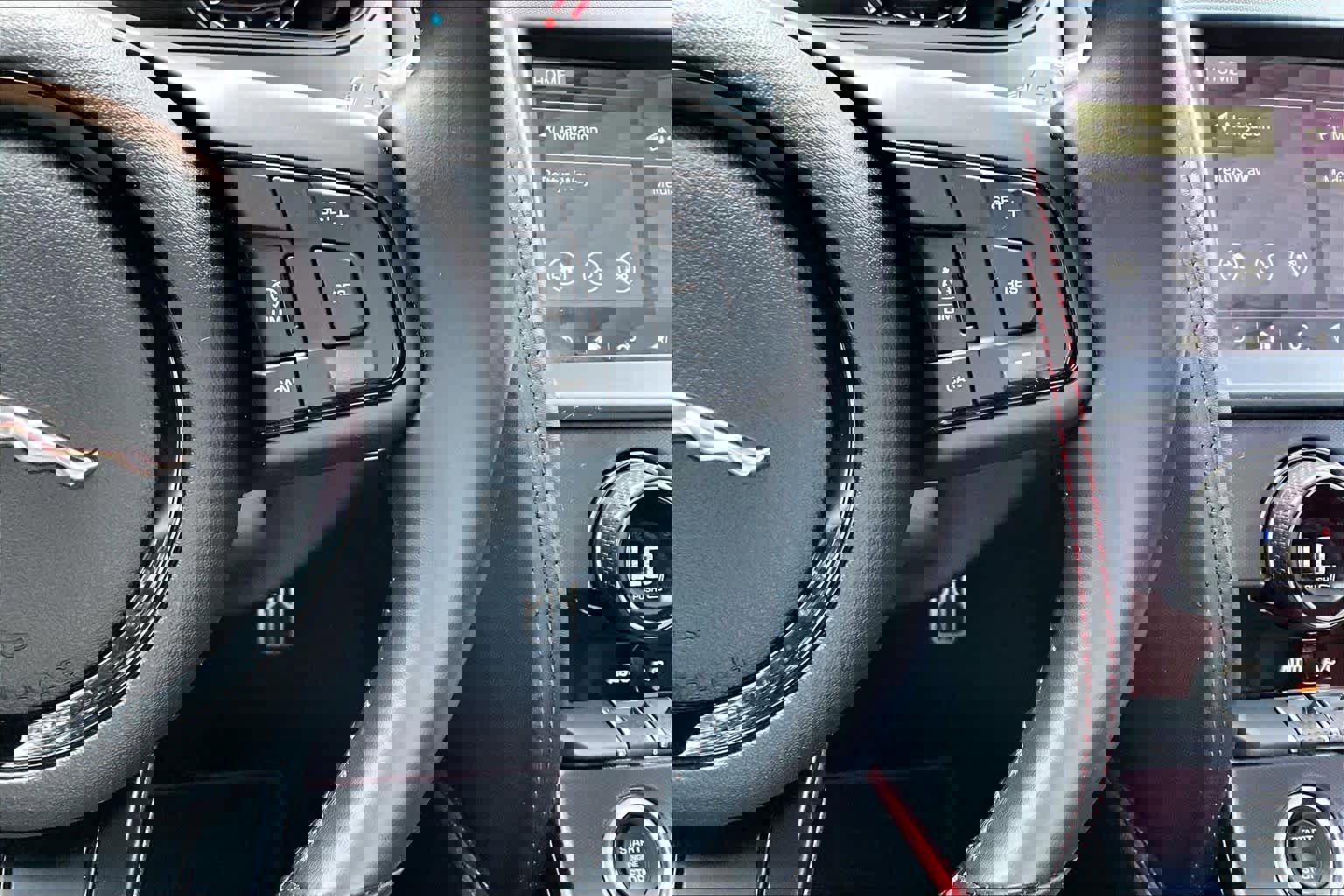 Used 2022 Jaguar F-TYPE Convertible image 21