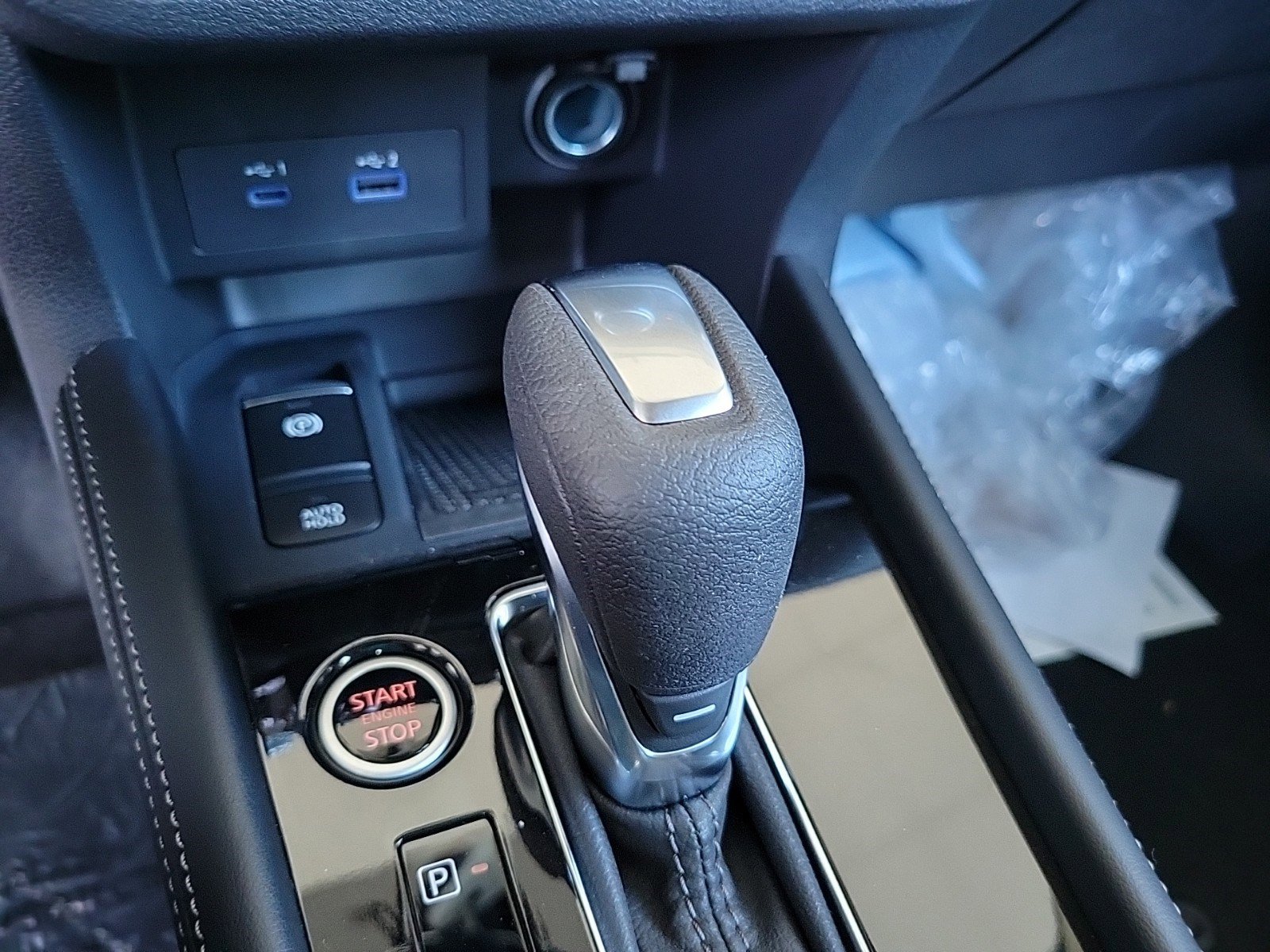 New 2024 Nissan Kicks SV w/ Interior Electronics Package image 20