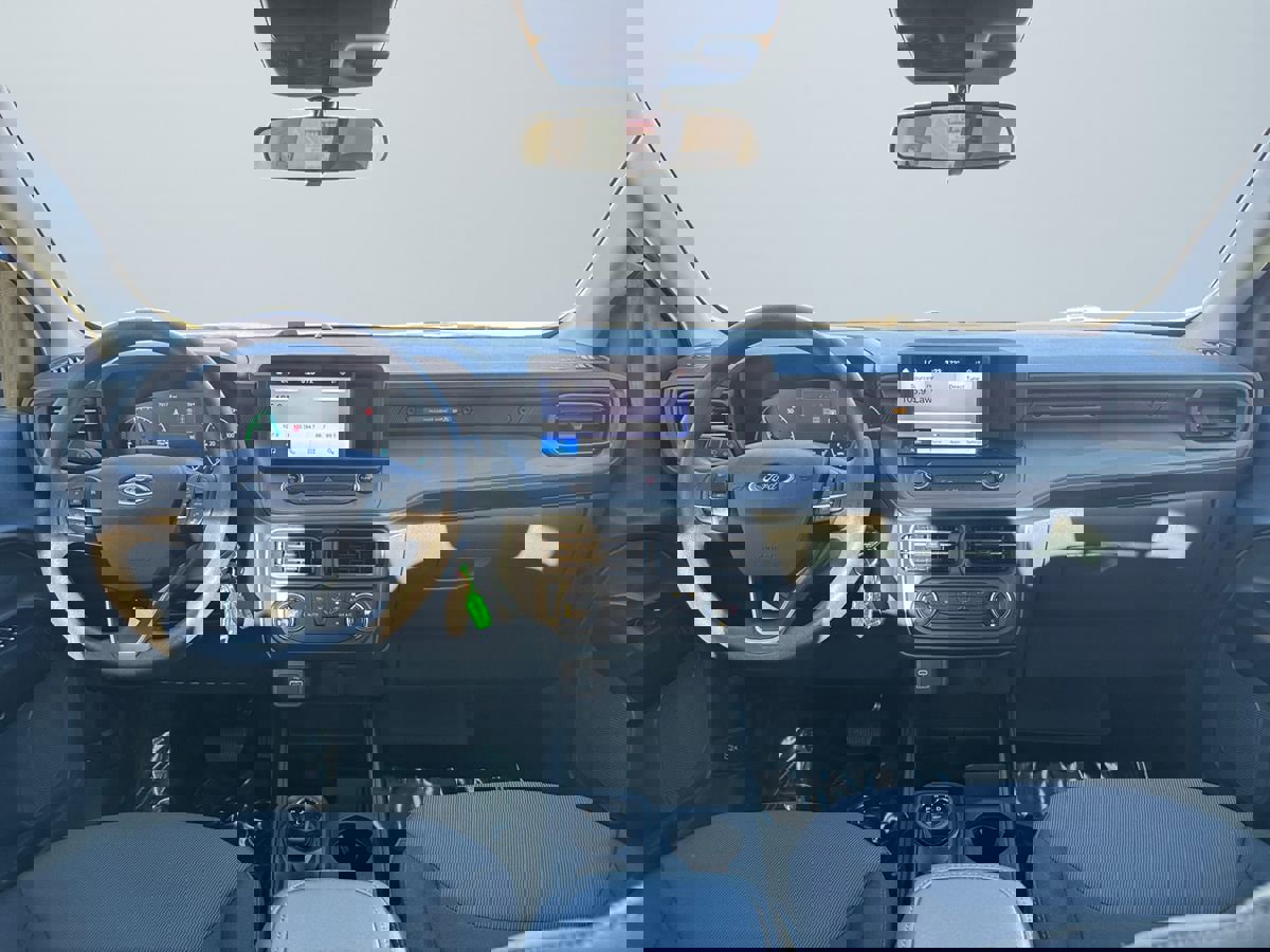 Used 2024 Ford Maverick XL image 11