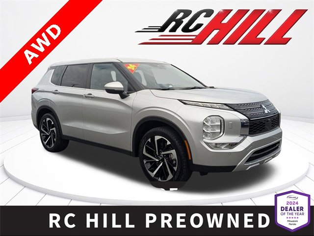 Used 2024 Mitsubishi Outlander SE image 1