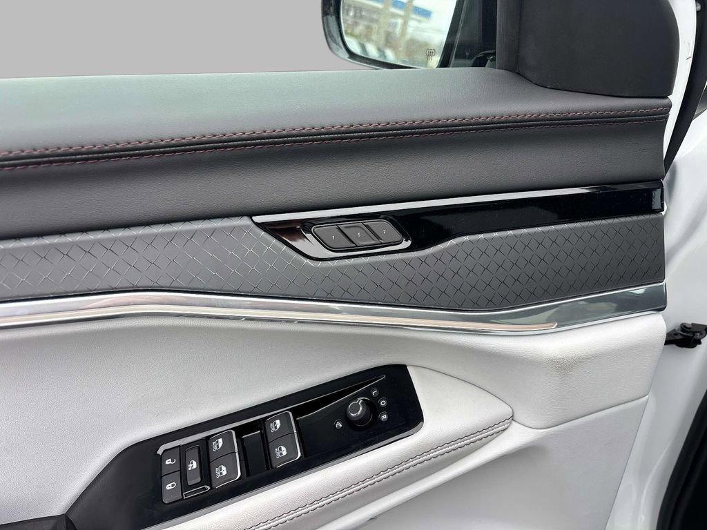 New 2025 Jeep Wagoneer S Limited w/ Comfort Package image 8