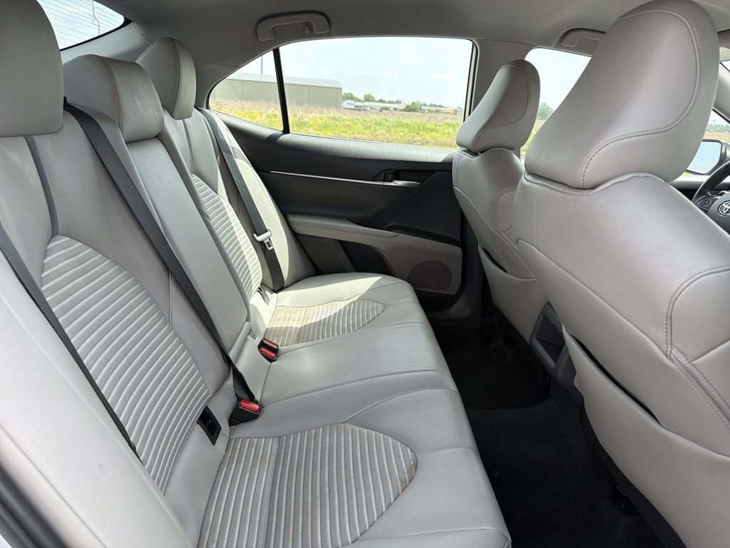 Used 2023 Toyota Camry SE FWD image 15