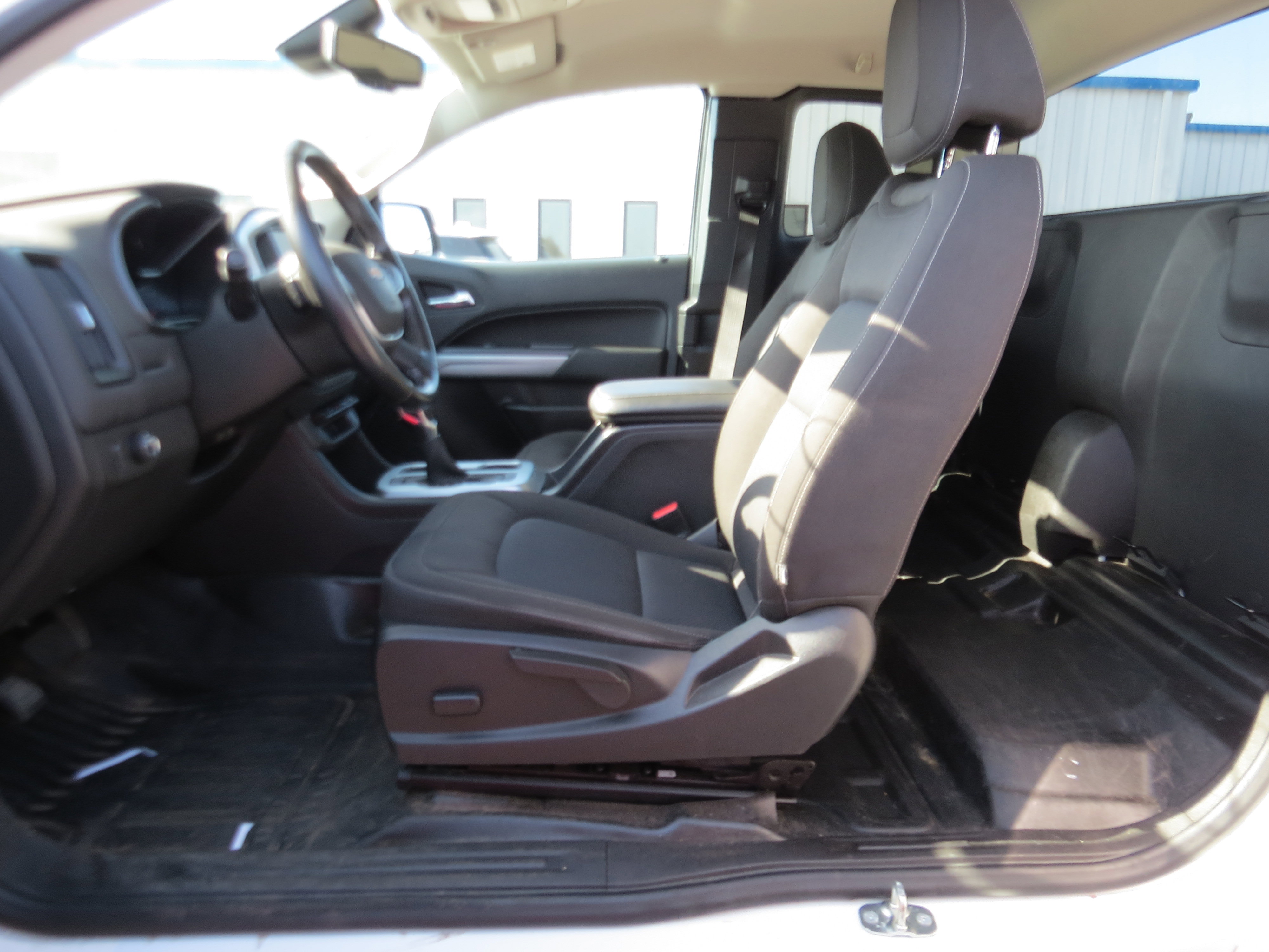 Used 2022 Chevrolet Colorado LT w/ Fleet Safety Package RWD image 10