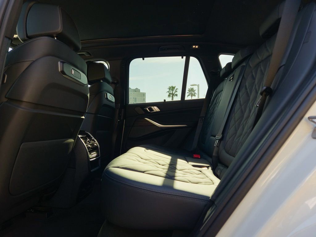 New 2026 BMW X5 xDrive40i w/ M Sport Package image 16