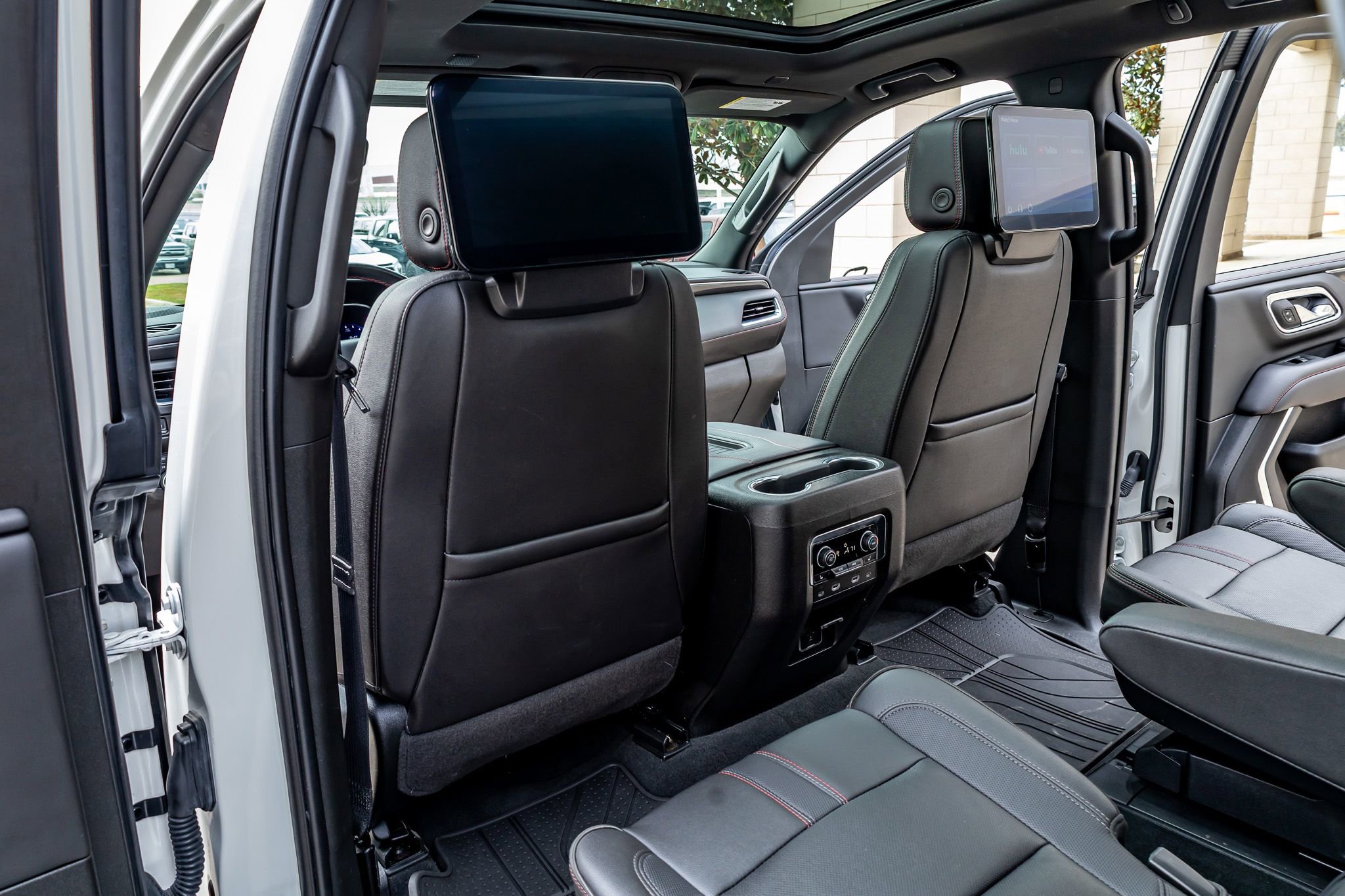 Used 2022 Chevrolet Tahoe RST w/ Sport Performance Package AWD/4WD image 35