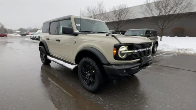 New 2025 Ford Bronco Outer Banks w/ Black Appearance Package image 8