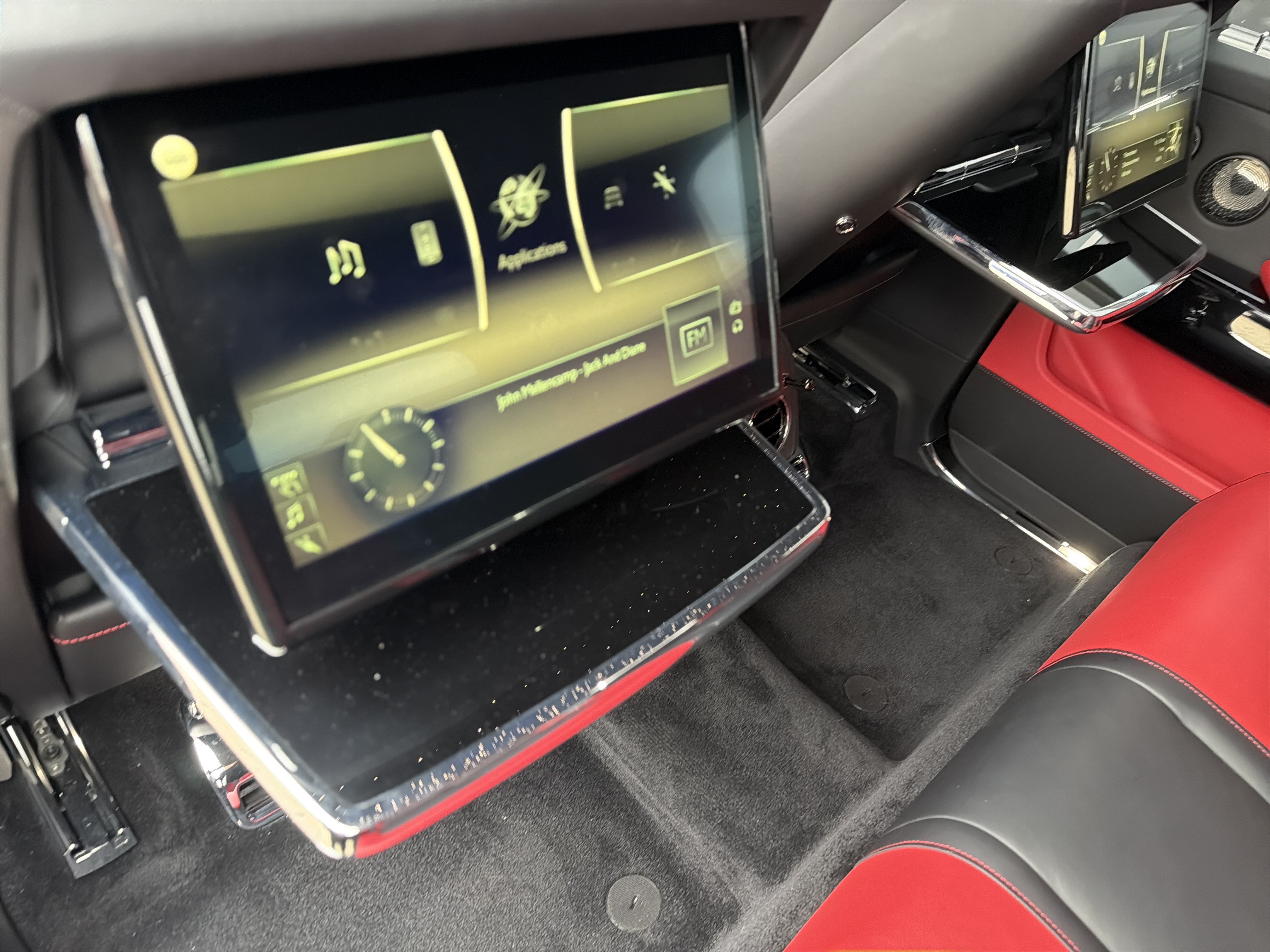 Certified 2023 Rolls-Royce Cullinan w/ Cullinan Package AWD/4WD image 50