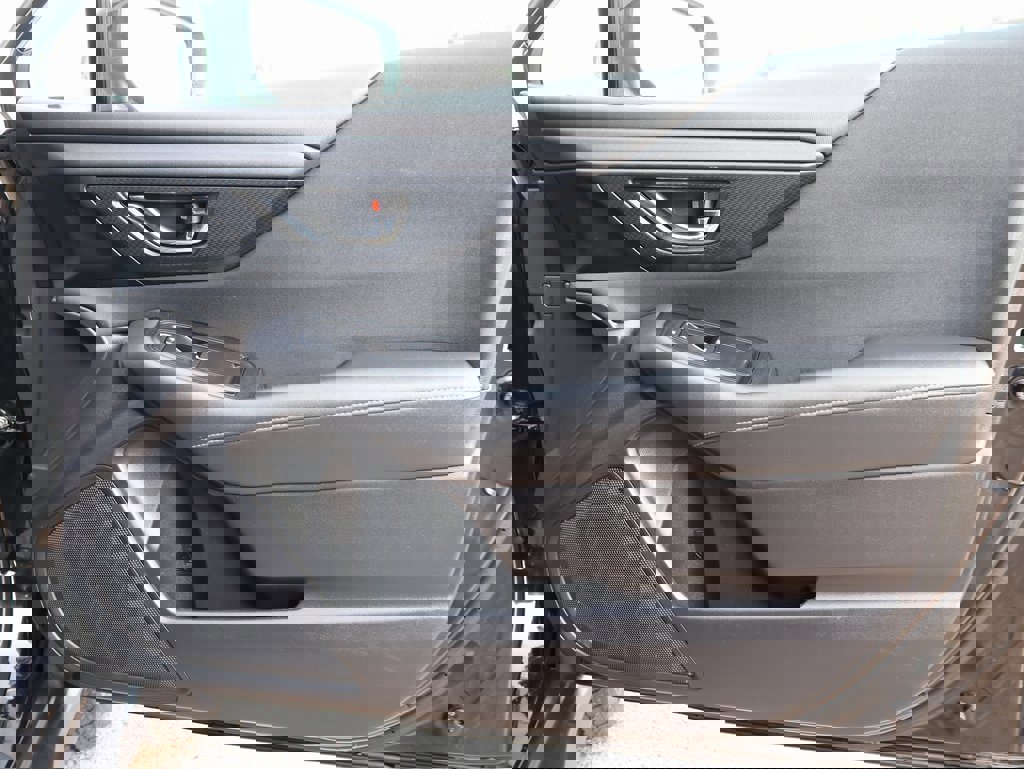 Used 2022 Subaru Outback Premium image 9