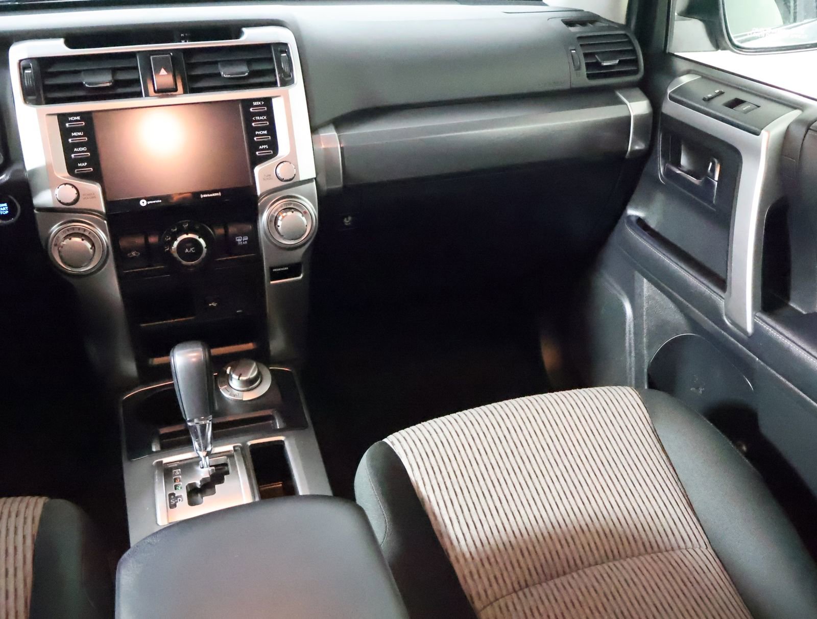 Used 2024 Toyota 4Runner SR5 image 25