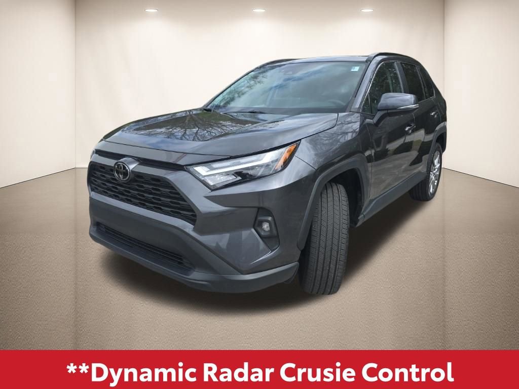 Used 2023 Toyota RAV4 XLE Premium image 11