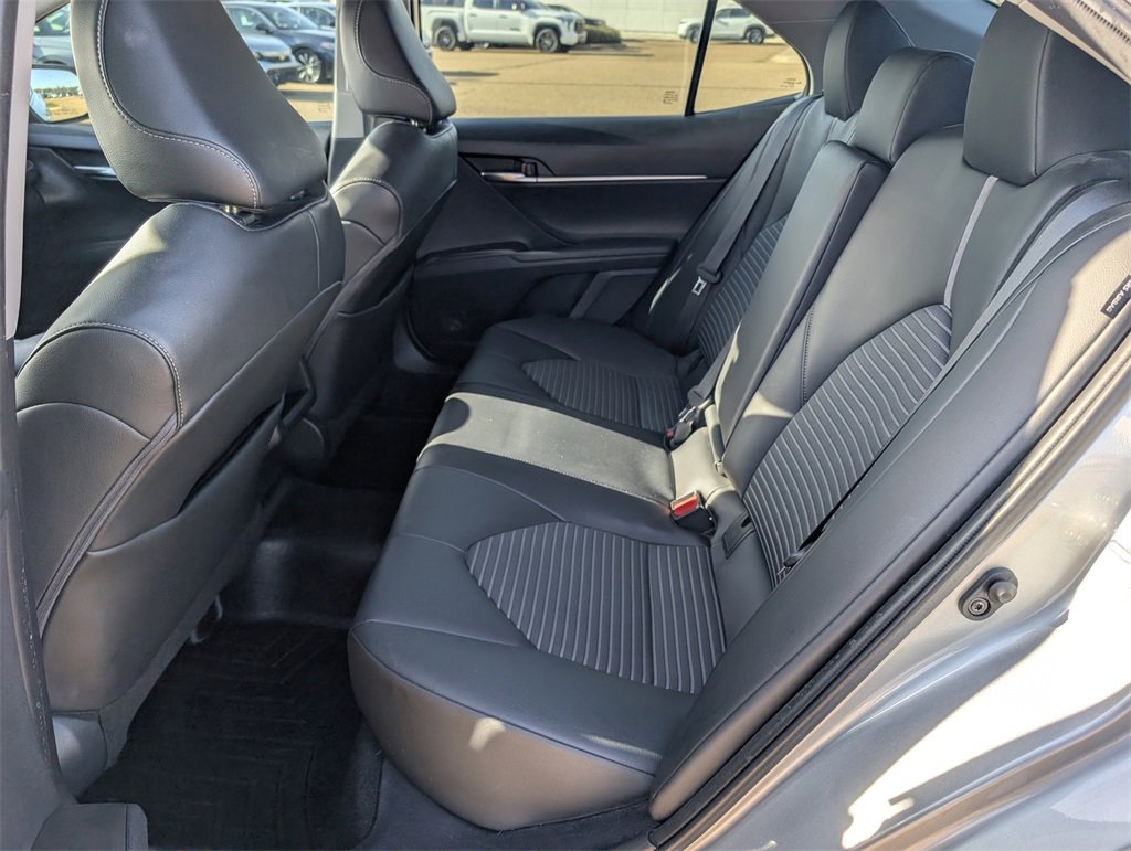Used 2022 Toyota Camry SE image 29