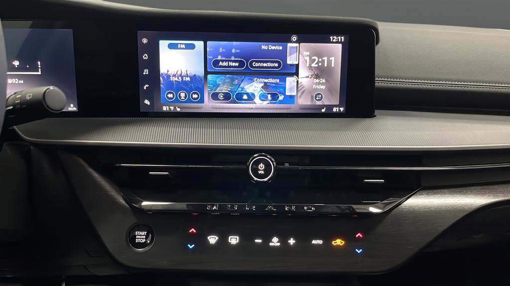 Used 2025 Nissan Murano SV AWD/4WD image 12