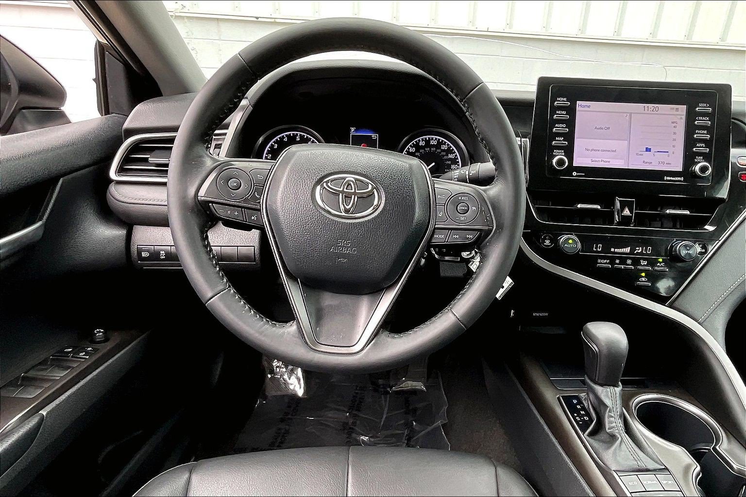 Used 2022 Toyota Camry SE FWD image 6
