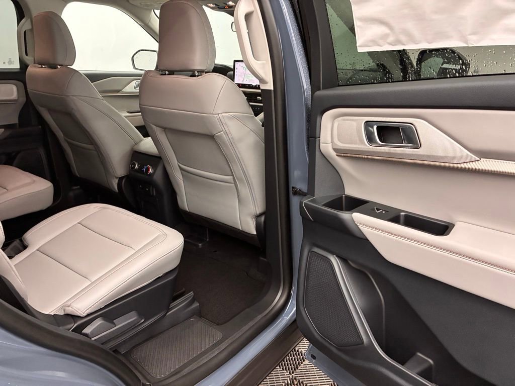 New 2026 Ford Explorer Active w/ Active Comfort Package image 29